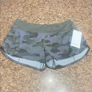 lululemon athletica Speed Up MR 4” Olive Green Camo Lined Athletic Shorts 10Tall